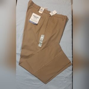 Mens Dockers Iron Free Khaki Straight Fit Pants 42 X 30 NWT